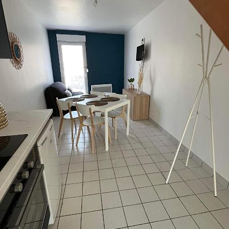 Anselme, F2 Duplex Avec Cour Commune Et Proche De La Mer ,2 Ver-sur-Mer Екстер'єр фото