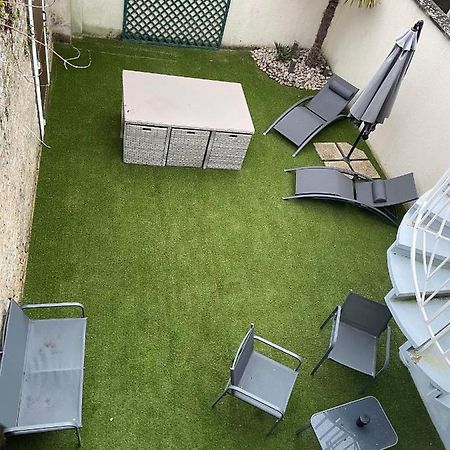 Anselme, F2 Duplex Avec Cour Commune Et Proche De La Mer ,2 Ver-sur-Mer Екстер'єр фото