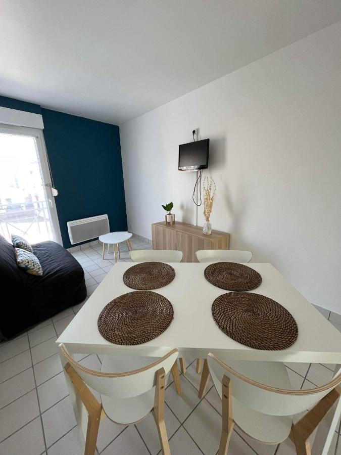 Anselme, F2 Duplex Avec Cour Commune Et Proche De La Mer ,2 Ver-sur-Mer Екстер'єр фото